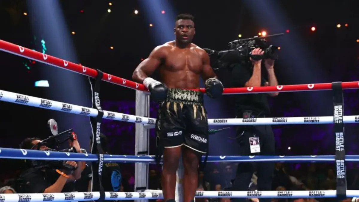 Why Fighting for UK Vape Industry is One Battle which must be Won to Protect Public Health SKE logo on the shorts of professional boxer Ngannou