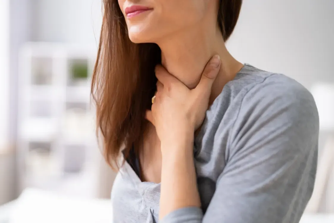 Can a doctor tell if you vape by looking at your throat?